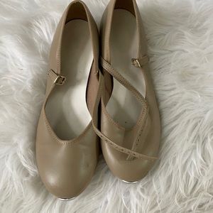Tap shoes